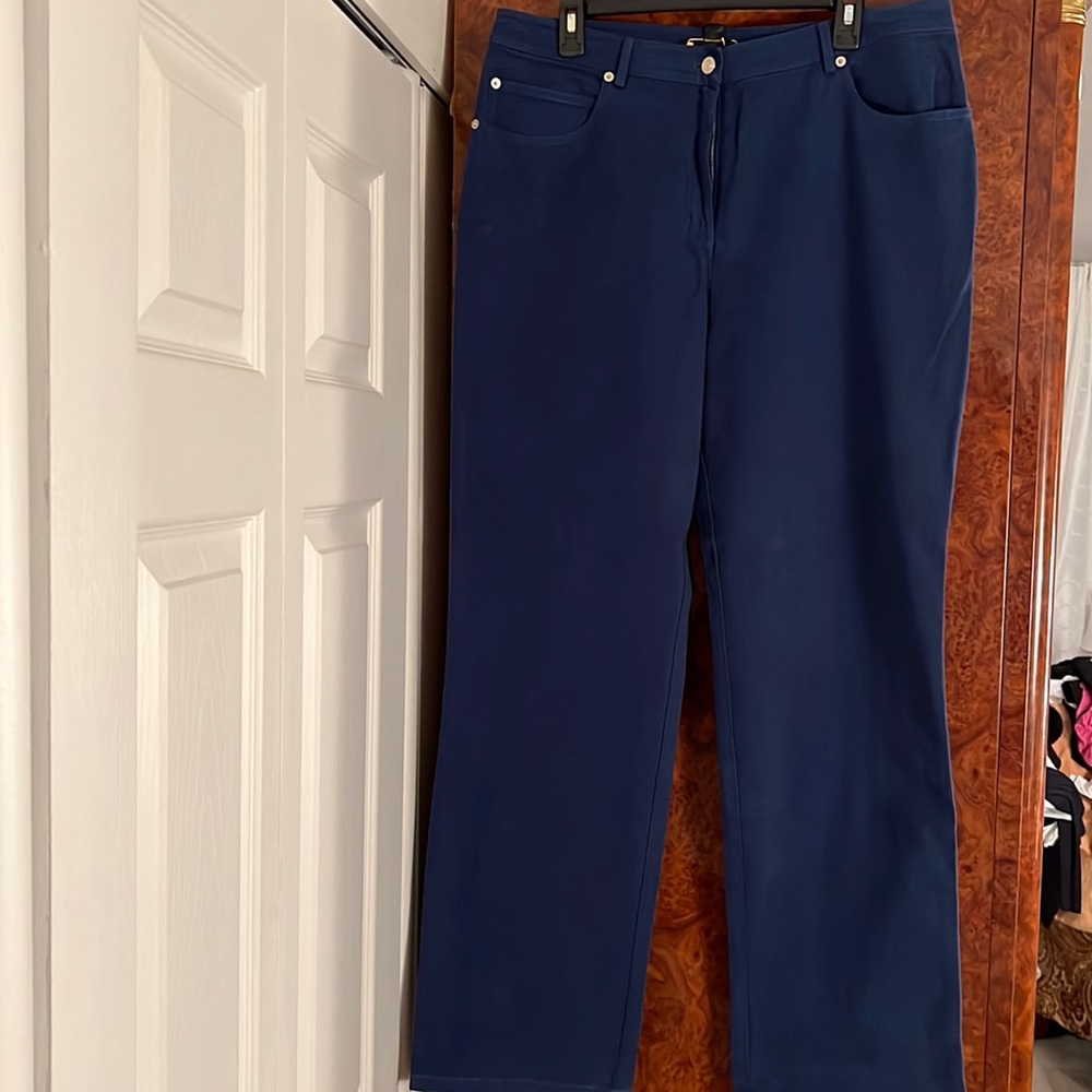 NEW St John stretch jeans wide